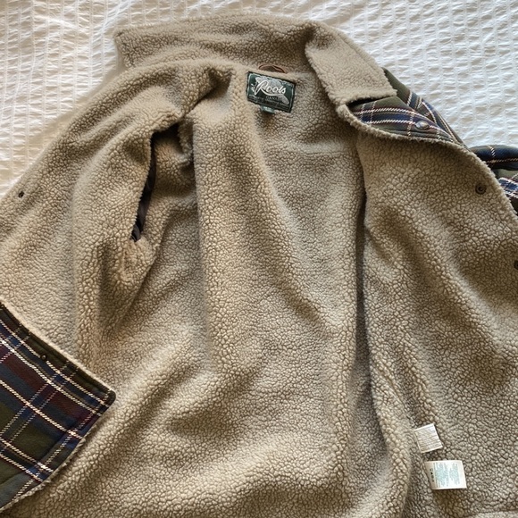 Roots Flannel Plaid Sherpa Jacket - Picture 5 of 9